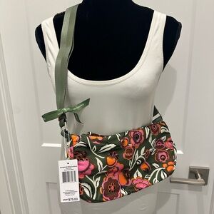 Vera Bradley Springbrook Sling Crossbody NWT
❤️‍🔥FIRM PRICE❤️‍🔥